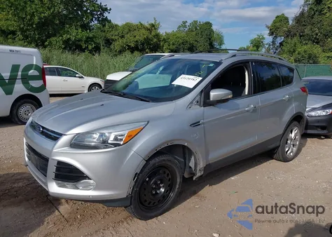 2013 Ford Escape Titanium z USA, uszkodzony, nr VIN 1FMCU9J97DUC42250